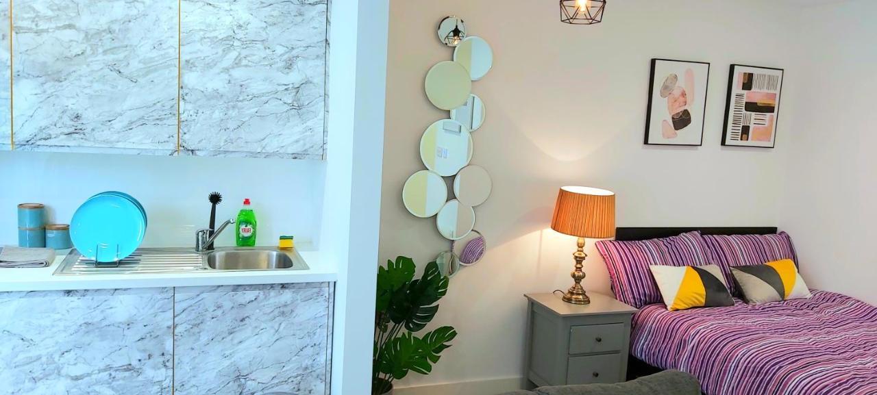 Great Studio Apartments - Netflix, Wifi, Digital Tv Sheffield Extérieur photo
