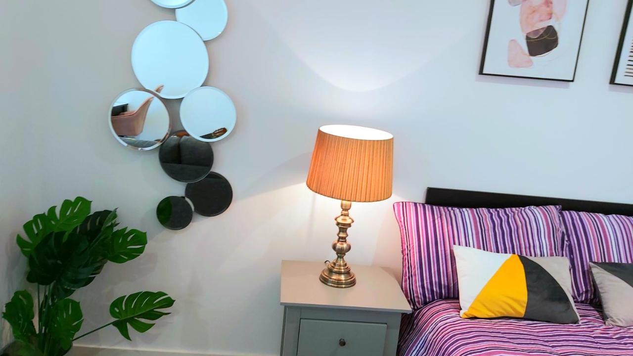 Great Studio Apartments - Netflix, Wifi, Digital Tv Sheffield Extérieur photo