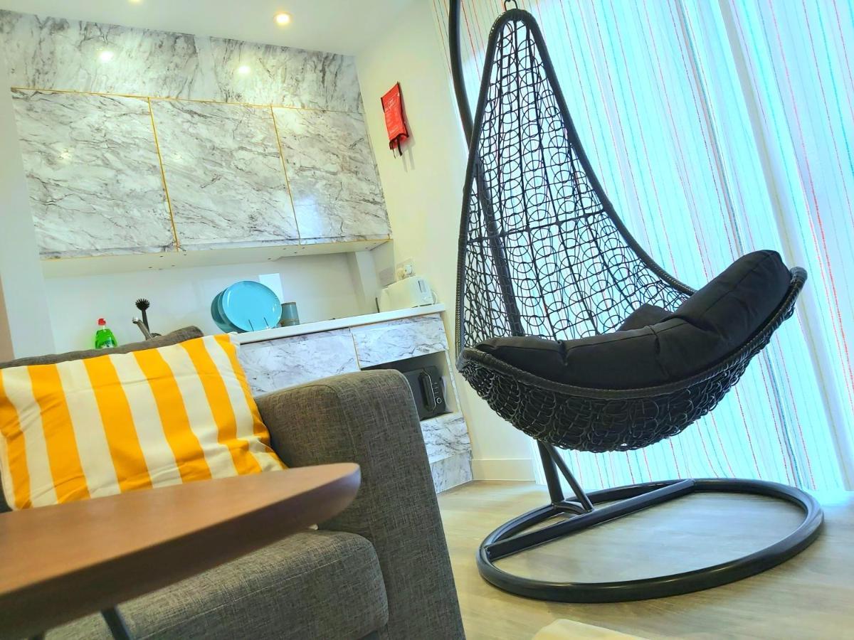 Great Studio Apartments - Netflix, Wifi, Digital Tv Sheffield Extérieur photo