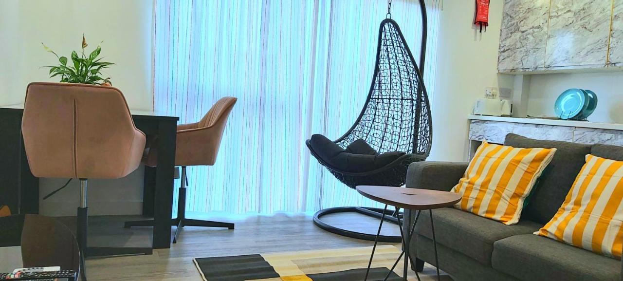 Great Studio Apartments - Netflix, Wifi, Digital Tv Sheffield Extérieur photo